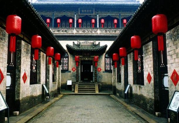 582293_629710350395952_336232866_n