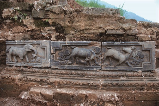 Brick Carvings on Two Sides of the Retaing Walls of Zijinshan Burial Ground, Laosicheng © Management Office of Laosicheng Tusi Domain